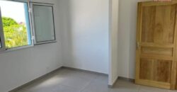 Location d’une villa récente de type F4 en R+1 au centre ville de Saint André