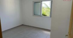 Location d’une villa récente de type F4 en R+1 au centre ville de Saint André