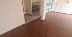 A louer un local commercial de 50m2 situé dans le secteur Cambuston à Saint André