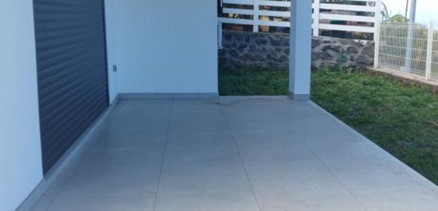 A louer une villa F4 neuve dans un quartier calme à Saint Leu