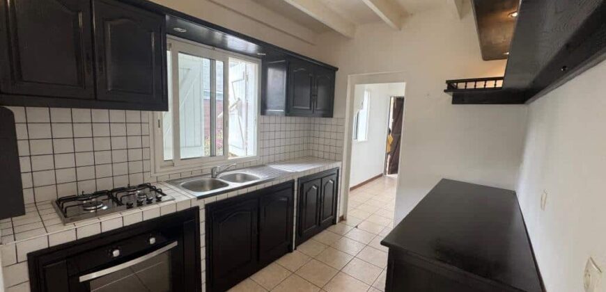 À louer une charmante ville F4 d’environ 105 m2 située dans un quartier calme au Tampon 17ème