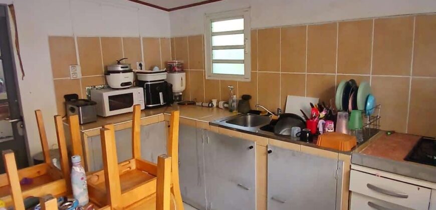 À louer une maison T4 non-meublée située sur les hauteurs de Saint-Gilles Les Hauts