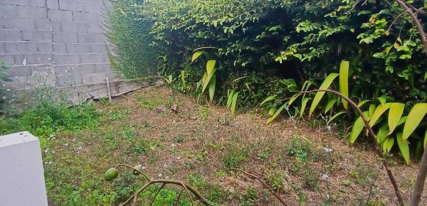 À louer une maison T4 non-meublée située sur les hauteurs de Saint-Gilles Les Hauts