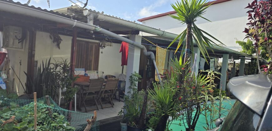 En vente une villa entièrement meublée avec piscine située à Saint-André Cressonnière