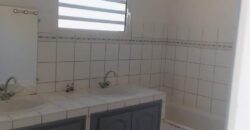 Location d’une charmante villa T4 de 173 m2 avec vue mer située sur les hauteurs de Saint Gilles les Bains