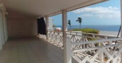 Location d’une charmante villa T4 de 173 m2 avec vue mer située sur les hauteurs de Saint Gilles les Bains