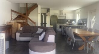 Vente d’une villa moderne de 90m2 sur un terrain piscinable de 210m2 dans un quartier résidentiel à Saint Leu