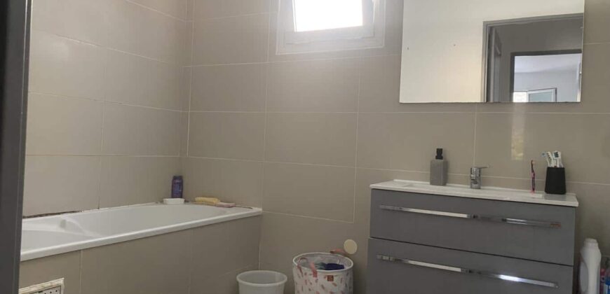 A vendre un lumineux appartement T3 de 59.31m2 au centre ville de la Possession