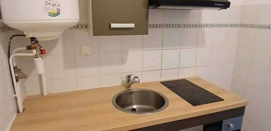 A louer un studio de 26.64m2 avec cour à Sainte Marie