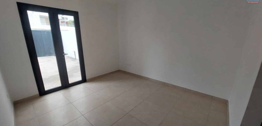 A vendre une villa contemporaine neuve de 128m2 nichée dans le quartier recherché de Beauséjour