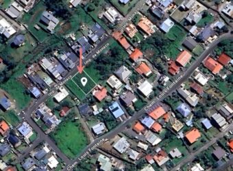 À vendre terrain constructible de 376 m2 situé dans un secteur calme et recherché au Tampon 19ème