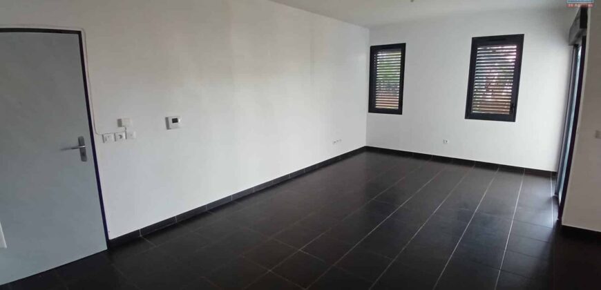 A vendre un appartement T3 de 62 m2 en rez-de-jardin dans les bas de Montgaillard