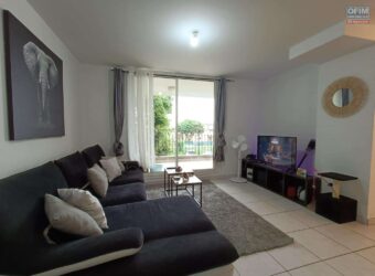 En vente un appartement T2 avec varangue et parking à Saint André