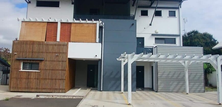 A louer un bel appartement de type F3 avec jardin à la Saline Les Hauts
