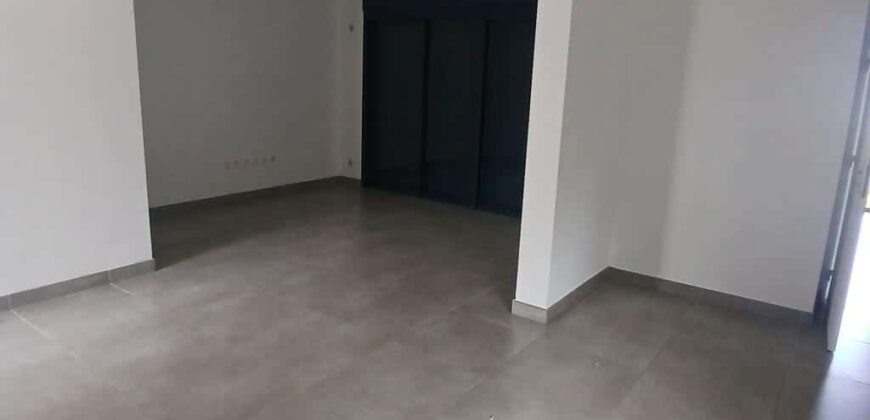 A louer un bel appartement de type F3 avec jardin à la Saline Les Hauts