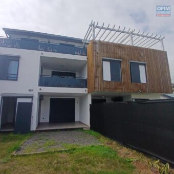 A louer un bel appartement de type F3 avec jardin à la Saline Les Hauts