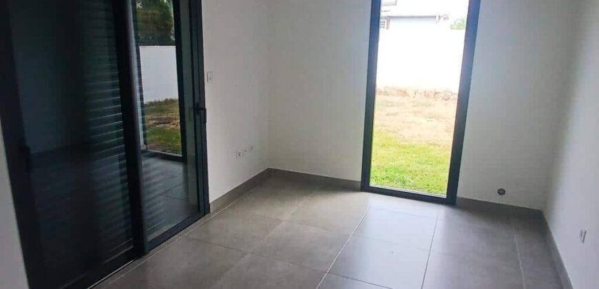 A louer un bel appartement de type F3 avec jardin à la Saline Les Hauts