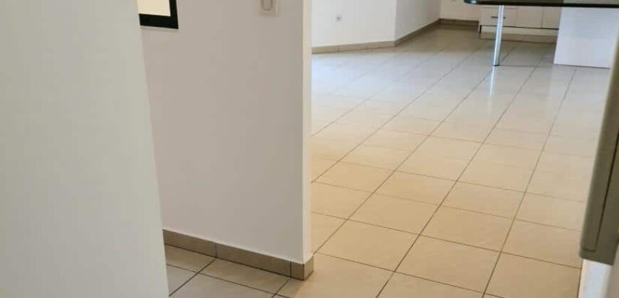 A louer un appartement T3 de 60m2 dans une résidence sécurisée à Sainte Clotilde