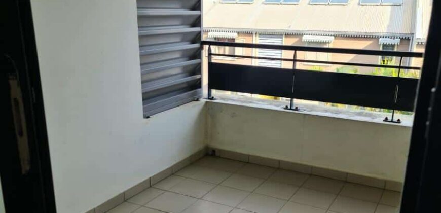 A louer un appartement T3 de 60m2 dans une résidence sécurisée à Sainte Clotilde