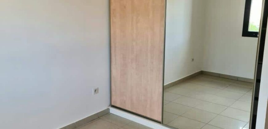 A louer un appartement T3 de 60m2 dans une résidence sécurisée à Sainte Clotilde