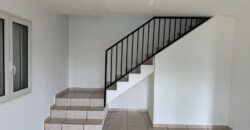 À louer une charmante villa de type F3 entièrement rénovée située au Tampon