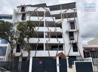A vendre un appartement neuf de 94m2 au centre ville de Saint Denis