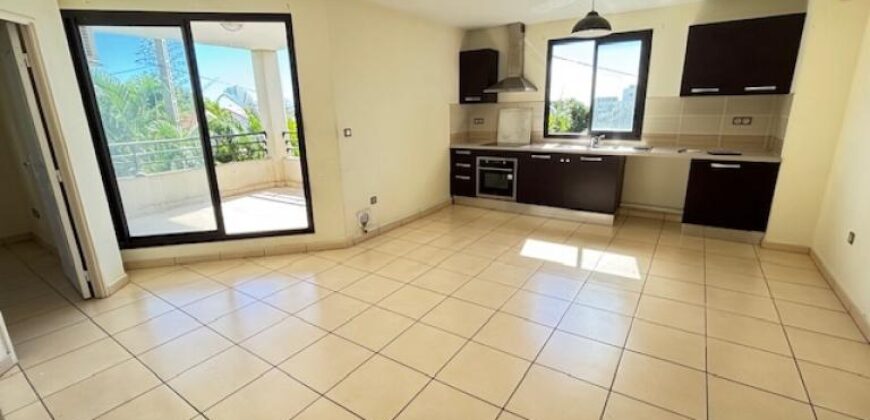 En vente un appartement T3 dans une résidence proche des commodités à Sainte Clotilde