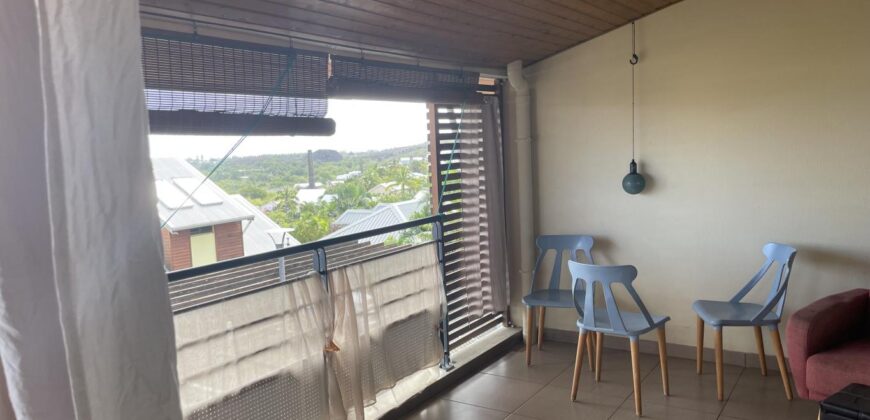 En vente un appartement F3 en duplex dans une résidence avec piscine à la Saline les Bains