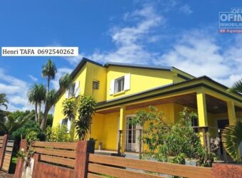 En location une belle et grande villa T6 située au fond d’une impasse calme à Jean Petit