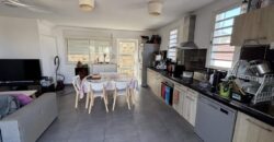 A vendre une villa T4 en R+1 sur une terrain de 146m2 située au centre ville de Saint Leu A vendre une villa T4 en R+1 sur une terrain de 146m2 située au centre ville de Saint Leu