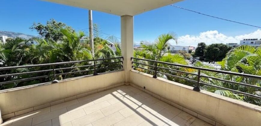 En vente un appartement T3 dans une résidence proche des commodités à Sainte Clotilde