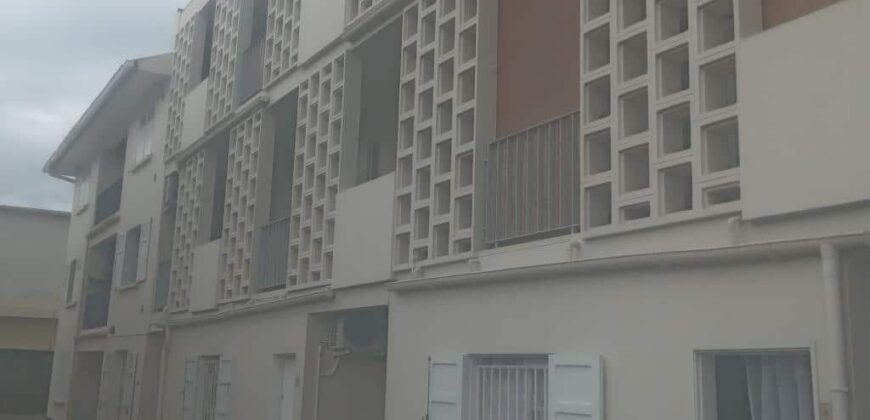 A louer un appartement T2 de 55m2 situé au centre ville de Saint Paul