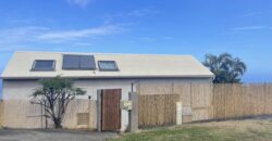 En vente une villa d’architecte de 220m2 avec jardin et piscine à Saint-Leu dans le secteur Grand Fond – Stella.