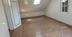 A vendre une maison d’environ 130m2 sur un terrain plat de plus de 700m2 dans le secteur de Petit Bazar à Saint André