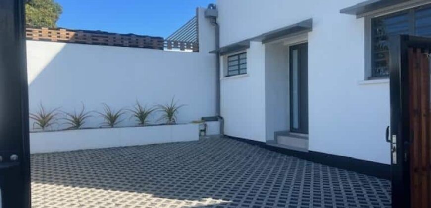 Superbe villa T4 meublée à louer située en plein centre-ville de l’Étang-Salé les Hauts