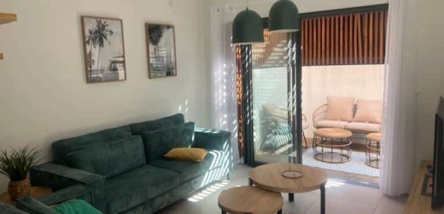 Superbe villa T4 meublée à louer située en plein centre-ville de l’Étang-Salé les Hauts