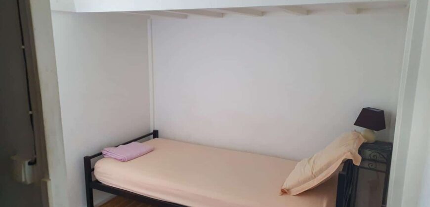 A louer un lumineux appartement meublé de 49m2 proche de la plage et commerces à Saint Pierre