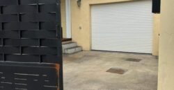 Louez cette superbe villa T5 en duplex située dans un quartier calme et résidentiel au Tampon
