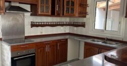 Louez cette superbe villa T5 en duplex située dans un quartier calme et résidentiel au Tampon