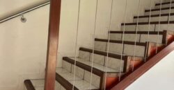 Louez cette superbe villa T5 en duplex située dans un quartier calme et résidentiel au Tampon