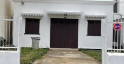 À louer à Saint-Denis une grande villa avec local professionnel indépendant idéale profession libérale