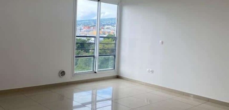 A vendre un lumineux appartement de 41.32m2 dans une résidence à Sainte Clotilde
