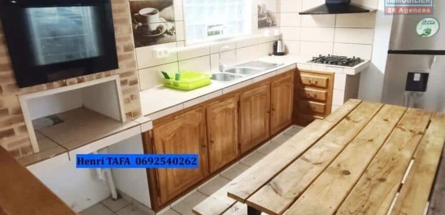 Location appartement T1 bis de 56 m2 situé dans une résidence sécurisée à Saint Joseph