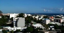 A vendre un appartement de type F2 de 44,97m2 dans une résidence à Sainte Clotilde
