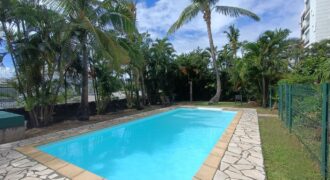 En vente un magnifique appartement T4 dans une résidence sécurisée avec piscine au centre ville de Saint Denis En vente un magnifique appartement T4 dans une résidence sécurisée avec piscine au centre ville de Saint Denis