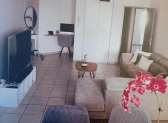 À vendre un bel appartement lumineux de type F3 situé à Saint Pierre