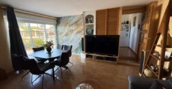 En vente une magnifique villa T5/6 avec piscine sur un terrain de 1515 m2 située en hyper centre d’Étang Salé Les Hauts