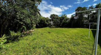 A vendre un terrain de 522m2 situé en centre ville de Saint-Benoît