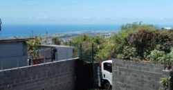 A vendre une parcelle de terrain constructible de 246m2 avec vue mer dans un environnement résidentiel calme a La Bretagne
