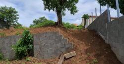 A vendre une parcelle de terrain constructible de 246m2 avec vue mer dans un environnement résidentiel calme a La Bretagne